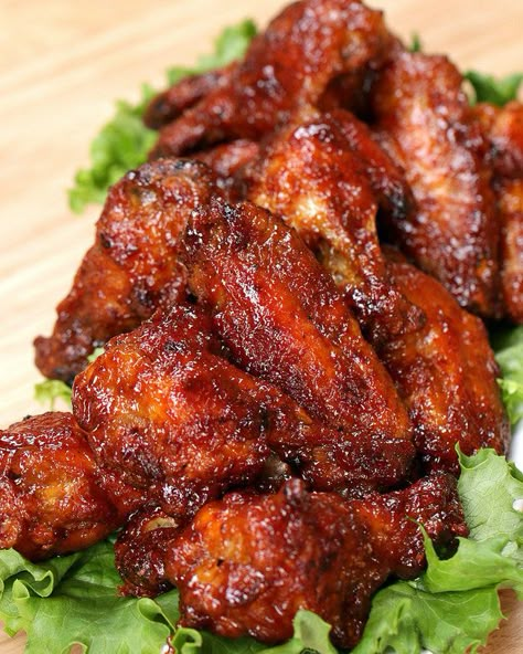 Honey BBQ Chicken Wings | Get The Party Started With These Flavorful Honey BBQ Wings Honey Bbq Chicken Wings, Bbq Chicken Wings Recipe, Honey Bbq Wings, Honey Bbq Chicken, Bbq Chicken Wings, Bbq Wings, Ayam Bakar, Chicken Wings Recipe, Honey Bbq