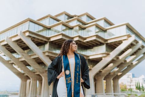 Ucsd Graduation Pictures, Ucsd Campus, Ucsd College, Ucsd Graduation, Graduation Session, Grad Shoot, Grad Pic, Grad Photoshoot, Grad Pics