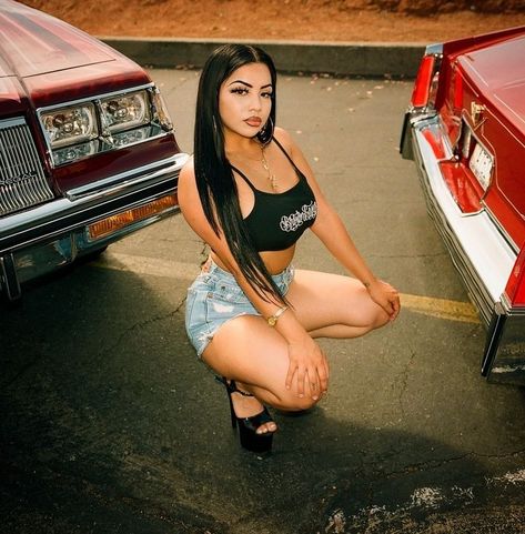 Alicia/LuxRosa (@alicialuxrosa) • Instagram-foto's en -video's Post Package, Chicano Culture, Chola Girl, Cholo Style, Low Rider Girls, Chicana Style, Bakersfield California, Joker Pics, Brown Pride