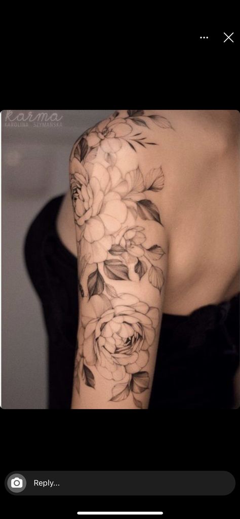 Black And Grey Flower Tattoo, Floral Tattoo Shoulder, Ink Therapy, Feminine Tattoo Sleeves, Tattoo Time, Polynesian Tattoos, Female Tattoos, Octopus Tattoos, Men Tattoos