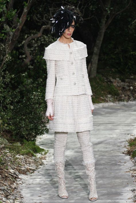 Chanel Spring 2013 Couture Collection | Vogue Gothic Gowns, Chanel 2016, Chanel Spring Summer, Visionary Fashion, Chanel Outfit, 2013 Fashion, Chanel Haute Couture, Chanel Spring, Fashion Gallery