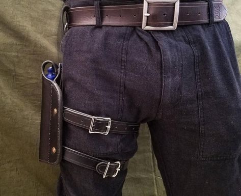 Thigh Knife Holster, How To Throw Knives, Men In A Suit, Drop Leg Holster, Leg Holster, Knife Holster, Thigh Garter, Thigh Holster, Skirt Aesthetic