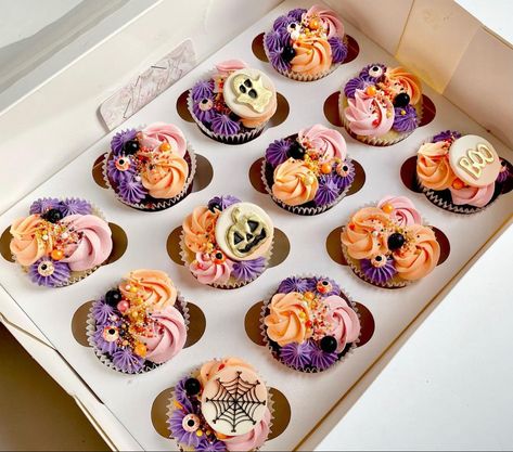 Spooky One Cupcakes Girl, Girly Halloween Cupcakes, Pretty Halloween Cupcakes, Pastel Halloween Cupcakes, Pink Halloween Cupcakes, Pink Halloween Cake, Flavoured Cakes, Halloween Cupcake Cake, Spider Cupcakes Halloween