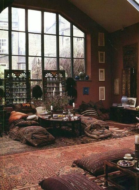 I want to be here :) Hipster Decor, Bohemian Style Home, Zen Zone, Casa Country, Bohemian House, Style At Home, A Living Room, Bohemian Home, Design Living