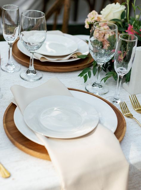 These custom wooden chargers are the perfect furnishing for any dinner event. The unique textures of each piece & timeless look make it the perfect addition to your dinnerware set. Made from Oak, finished with nontoxic natural bees wax and oil. Sold and priced for one charger. Contact me if you wish to make an order for 10 or more plates and and I can give a discount . Wooden Chargers Place Settings, Charcuterie Board Table, Chargers Wedding, Romantic Dinner Setting, Wooden Chargers, Charger Plates Wedding, Wood Chargers, Table Decor Wedding, Dinner Event