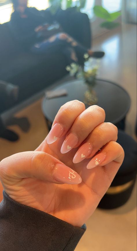 Ombré Nails With Heart, Nail Ideas Light Pink, Nails For Boyfriend, Boyfriend Nails, White Heart Nails, Nail Boyfriend, Light Pink Acrylic Nails, White Almond Nails, Engagement Nails