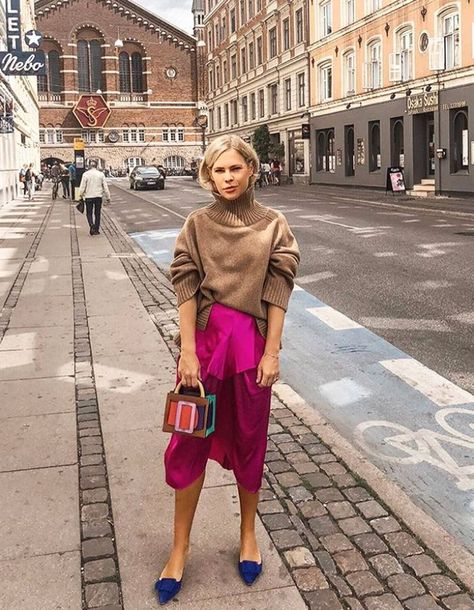 What Colours to Wear With the Brown Fashion Trend | Who What Wear UK October Fashion, Brown Outfit, Fashion People, Autumn Outfit, Mode Vintage, Mode Inspiration, Brown Fashion, Look Chic, Colorful Fashion