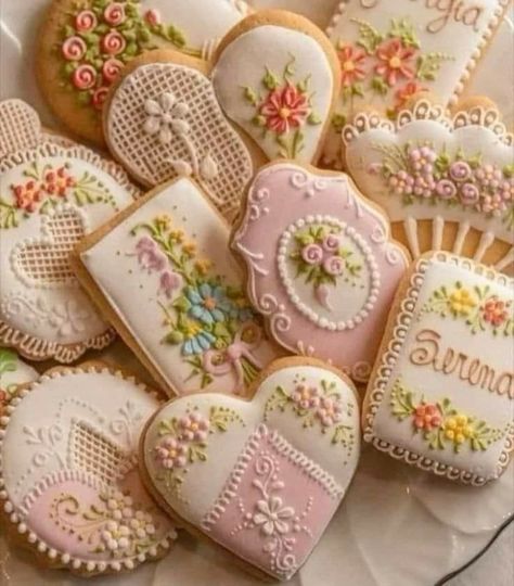 Victorian Decor, Shabby Chic Homes, Decorated Cookies, Essie, French Country, Shabby Chic, Flowers