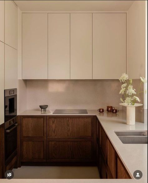 Kitchen Japandi, Beige Kitchen, Beige Tones, Kitchen Corner, House Design Kitchen, Kitchen Inspiration Design, Apartment Kitchen, Tiny Kitchen, Oak Veneer