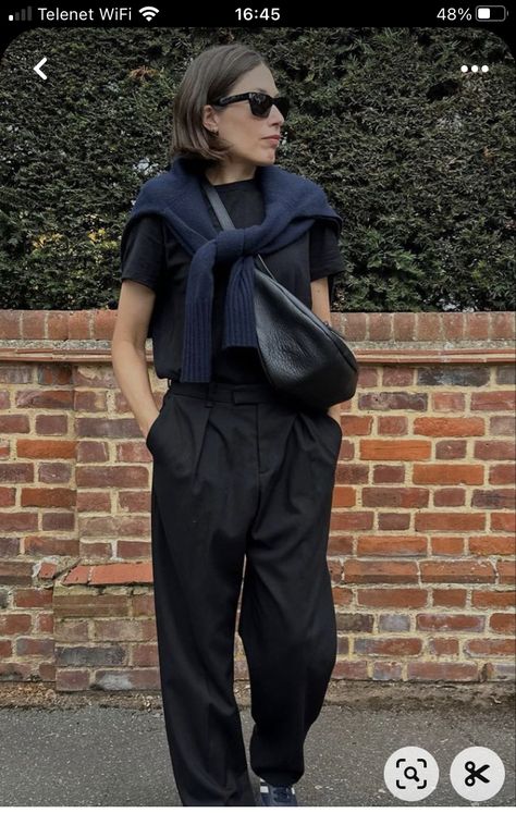 Navy With Black Outfit, Navy Blue Black Outfit, Navy Pants Outfit Casual, Navy Black Outfit, Trouser Black Outfit, Black Pant Outfits For Women, Black And Navy Outfit, Navy And Black Outfit, Black Pants Outfit Casual