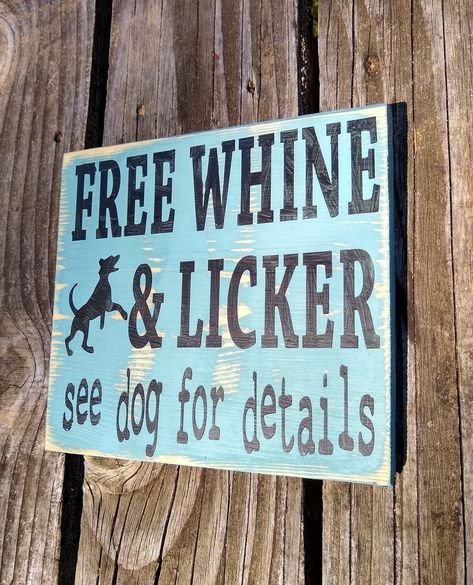 Diy Wood Signs, Dog Crafts, Pet Signs, Cricut Craft Room, Dog Signs, Dog Decor, Cricut Projects Vinyl, Diy Signs, Animal Crafts