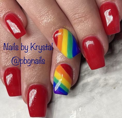 Rainbow Pride Nail Art, Pride Pedicure Ideas, Short Pride Nail Ideas, Simple Pride Nail Art, Pride Dip Nails, Pride Themed Nails, Rainbow Nails Simple, Gay Pride Nails Designs, Rainbow Dip Nails