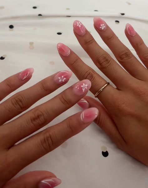 Pink Flower Nails, Pink Summer Nails, Beachy Nails, Light Pink Nails, Summery Nails, Soft Nails, Short Acrylic Nails Designs, Nails Summer, Pink Acrylic Nails