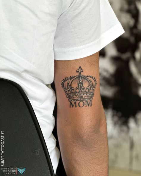 Strong Mother Tattoo, Strong Mom Tattoo Ideas, Mum Tattoo For Men, Tattoo Mom And Dad, Mom Tattoo For Men, Mom Tattoos For Guys, Scattered Tattoos, Mom And Dad Tattoo, Trap Tattoos For Women