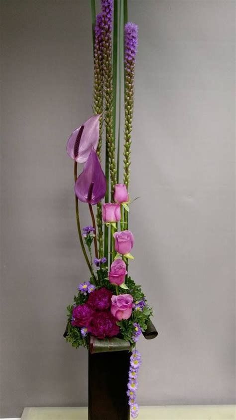 Tall Flower Arrangements, Arreglos Ikebana, Tall Floral Arrangements, Contemporary Flower Arrangements, Modern Floral Arrangements, Floral Art Arrangements, Tropical Floral Arrangements, Tropical Flower Arrangements, Large Flower Arrangements