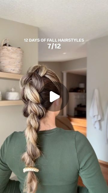 SARA STRUEBY on Instagram: "Dirty hair dragon braid 🍂  INSTRUCTIONS -  1. **Create the First Ponytail:** Start by gathering the top half of your hair and tie it into a ponytail.  2. **Create the Second Ponytail:** Just below the first, gather another section of hair and tie it into a second ponytail.  3. **Split and Lift:** Split the first ponytail in half. Then, tip your head forward and lift the second ponytail up through the middle of the split.  4. **Create the Third Ponytail:** With the hair you just split, create a third ponytail below the second one and tie it off.  5. **Repeat:** Now, split the second ponytail in half, lift the third ponytail through the middle, and continue the process until you reach the end of your hair.  I love using my @briogeo sleek stick to slick back my ba Dragon Braid Ponytail, Dragon Ponytail, Ponytail French Braid, Sleek Stick, Dragon Braid, Tail Hairstyle, Hairstyle Updo, French Braid Ponytail, Two Ponytails