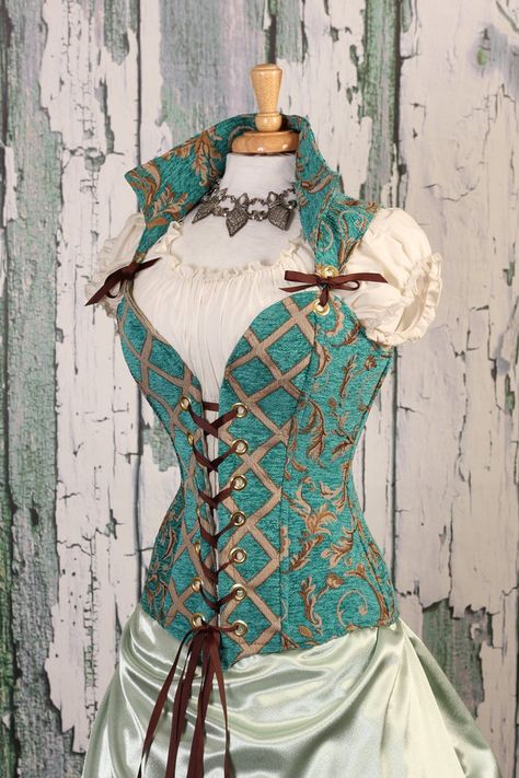 Eclectic Closet, Damsel In This Dress, Mode Steampunk, Pirate Outfit, Pirate Fashion, Corset Outfit, Daily Outfit Inspiration, Festival Costumes, Steampunk Accessories