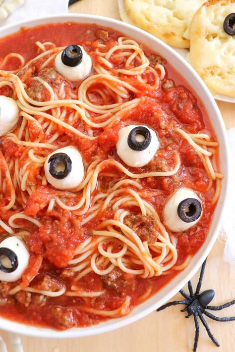 Halloween Spaghetti Recipe Spaghetti Dinner Ideas, Halloween Spaghetti, Baked Stuffed Shrimp, Pasta Homemade, Easy Marinara Sauce, White Sauce Recipes, Pasta Sauce Homemade, Spaghetti Dinner, Cooked Pasta