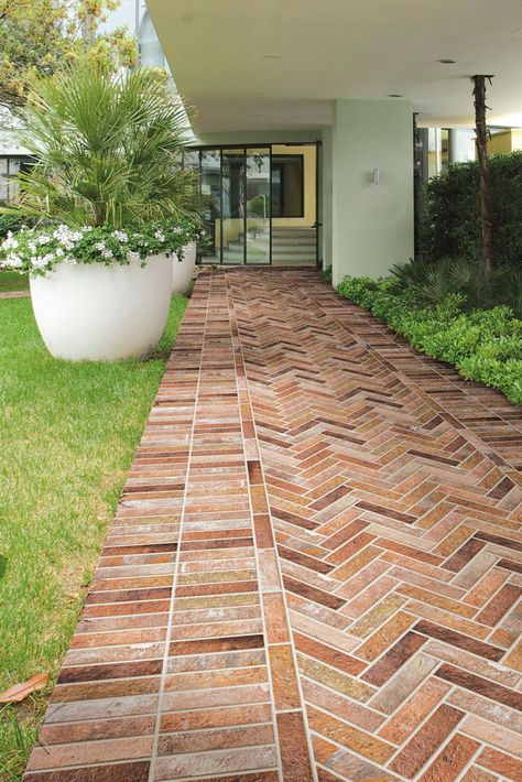 The classic and traditional look of brick in a porcelain tile. #bricks #porcelaintile #exteriordesign #patio #patiodesign #patioinspiration Brick Effect Tiles, Brick Look Tile, Amtico Flooring, Beaumont Tiles, Brick Tile, Brick Texture, Porch Flooring, Tile Trends, Brick Pavers