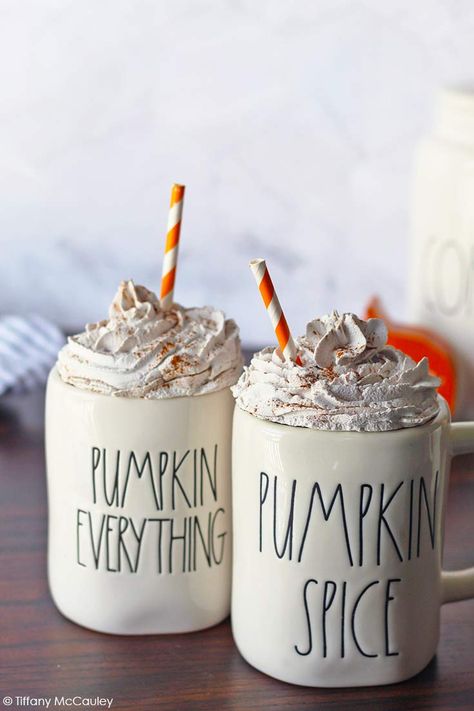 Mug Toppers Diy, Paper Projects For Kids, Marshmallow Decor, Diy Whipped Cream, Mug Toppers, Fall Beverages, Tumbler Toppers, Faux Cupcakes, Faux Whipped Cream