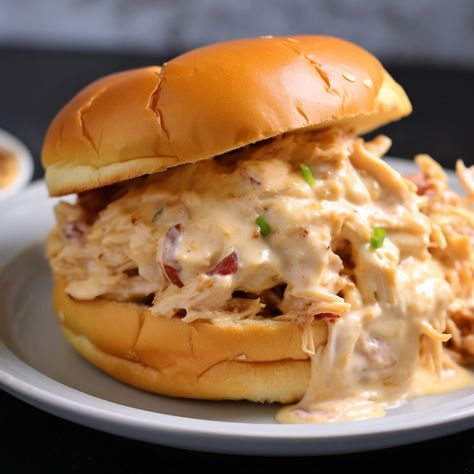 Shredded Chicken Sandwiches, Tasty Beef Stew, Potato Dinner, Fast Dinner Recipes, Shredded Chicken Recipes, Chicken Sandwich Recipes, Fast Dinners, Delicious Pizza, Appetizer Bites