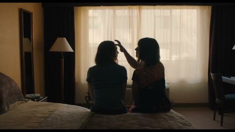 Ladybird Screencaps, Lady Bird Screencaps, Ladybird Cinematography, Ladybird Movie Aesthetic, Summer Cinematography, Cinematic Stills, Film Screencaps, Woman Singing, Greta Gerwig