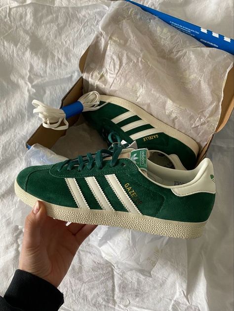 Adidas Gazelle Green, Green Adidas Shoes, Green Gazelle, Adidas Shoes Gazelle, Adidas Gazelle Outfit, Adidas Gazelle Shoes, Gazelle Shoes, Mode Shoes, Green Adidas