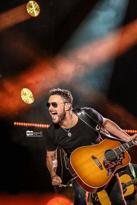 Jackson Maine, Eric Church Chief, Concert Journal, Guitar And Singing, Church Hairstyles, Church Aesthetic, Summer Concerts, Wall Aesthetic, Country Musicians