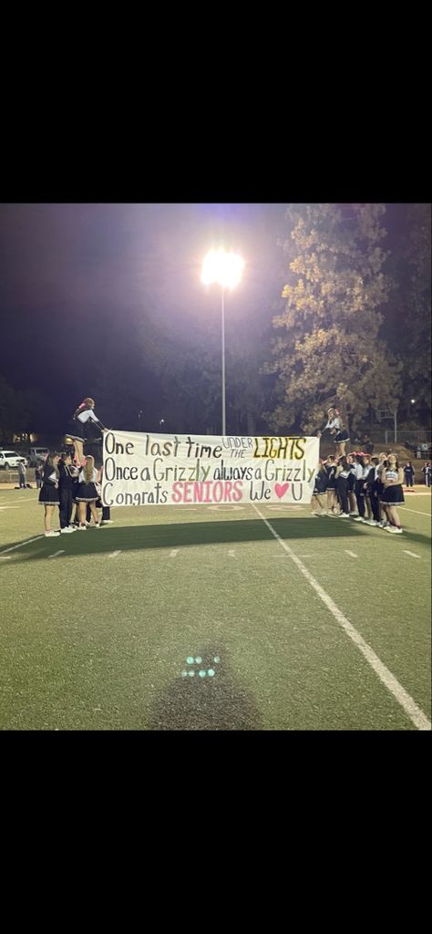 football cheer poster spirit senior night run through October Senior Days Ideas, Senior Night Run Through Signs, Run Through Signs, Senior Night Posters, Football Run, Fb Games, Senior Day, Football Posters, Senior Night Gifts