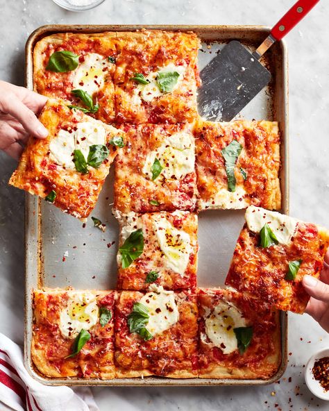 It's all the craveability of the best pie increased tenfold. Focaccia Pizza, Canning Whole Tomatoes, Slice Of Pizza, Focaccia Bread, Mini Pizza, Pizza Night, Homemade Pie, Chapati, Most Popular Recipes