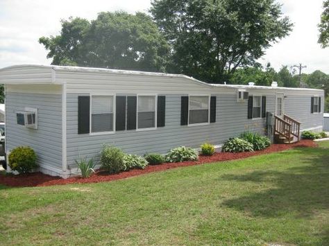 Landscape Ideas For Trailer House, Landscape Ideas Around Mobile Home, Landscape For Mobile Homes, Singlewide Trailer Landscaping, Landscape Ideas For Mobile Homes, Landscape Ideas Mobile Home, Trailer Park Landscaping Ideas, Front Yard Mobile Home Landscaping Ideas, Mobile Home Park Yard Ideas