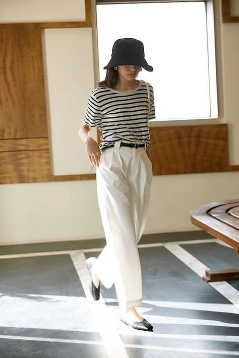 White Pants Outfit Ideas, White Linen Pants Outfit, Outfit Ideas For Spring, Pants Outfit Ideas, Linen Pants Outfit, White Pants Outfit, White Slacks, White Linen Pants, Stylish Outfit