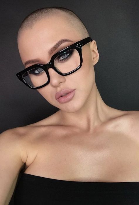 17 Trendy Bald Fall Hairstyle Ideas for 2023 - thepinkgoose.com Bald Women Fashion, Bald Style, Buzz Cut Women, Shaved Hair Women, Bald Head Women, Bald Look, Shaved Head Women, Bold Women, Buzzed Hair