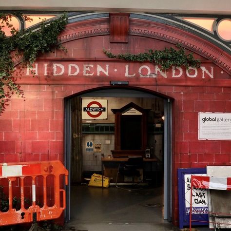 Hidden London exhibition recreates a secret station subterranean world.  #design #building #london London Exhibition, Museums In London, Hidden London, London Underground Stations, London Transport Museum, Disused Stations, Transport Museum, Design Building, World Design