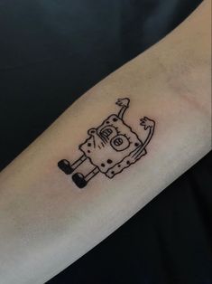 Sponge Bob Tattoo Ideas, Small Spongebob Tattoo, Small Cartoon Tattoos, Sponge Bob Tattoo, Doodle Bob Tattoo, Tattoos Spongebob, Tattoo Ideas Cartoon, Men Tattoo Sleeve, Cute Cartoon Tattoos