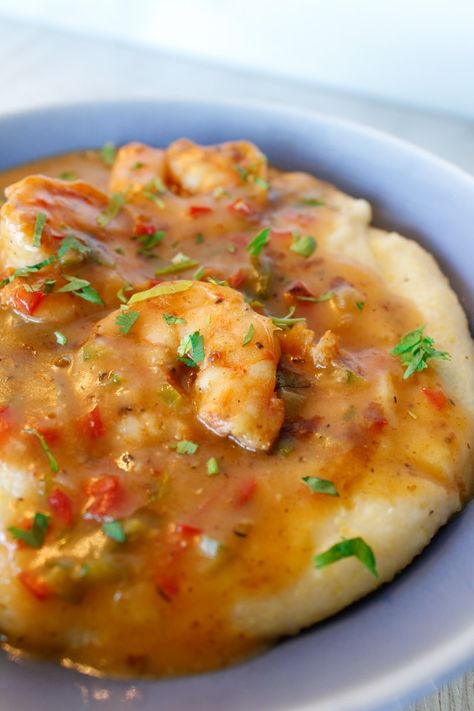 Grits Breakfast, Cajun Shrimp And Grits, Grits Casserole, Shrimp N Grits Recipe, Southern Cooking Recipes, Grits Recipe, Delicious Seafood Recipes, Shrimp Grits, Easy Brunch Recipes