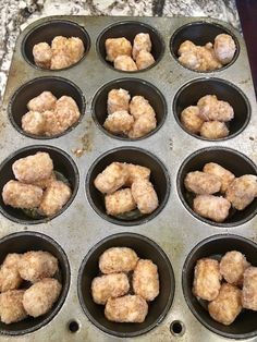 Tator Tot Recipe, Potato Skins Appetizer, Tater Tot Appetizers, Superbowl Foods, Appetizer Cups, Loaded Tater Tots, Easy Tater Tots, One Bite Appetizers, Tater Tot Recipes