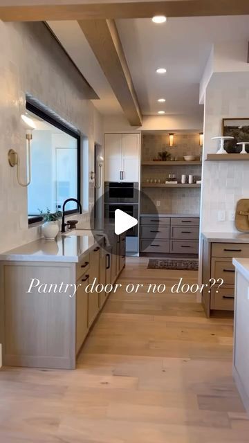 Becki Owens on Instagram: "The other side of our #elevatedviews pantry!  What do you prefer to have a pantry door or no door?? Also don’t miss the cute doggie water station! 🐶🤍

Build @splitrockcustomhomes" Open Walk In Pantry, Corner Ideas For Kitchen, Pantry With No Door, Pantry No Door, Walk Thru Pantry, Pantry With Sink, Becki Owens Design, Pantry Door Ideas, Water Station