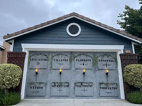 Halloween garage door crypt wall facade Garage Door Halloween Decor, Pallet Halloween Decorations, Wall Facade, Halloween Garage Door, Door Decoration Ideas, Halloween Garage, Scary Halloween Decorations Outdoor, Halloween Diy Outdoor, Halloween Outside