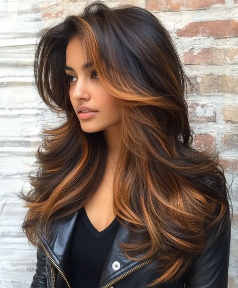 51 Stunning Dark Brown Balayage Hair Color Ideas For Autumn - Hair Trend Guide Highlight Auburn Hair, Dark Hair Front Highlights Face Framing, Black Hair Ombre Blonde, Hair Dye Ideas Highlights, Brown Babylights On Dark Hair, Balayage For Dark Skin Tone, Copper Highlights On Dark Hair, Hair Highlights For Dark Hair, Hair Color Ideas For Autumn