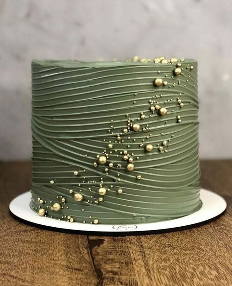 Creative-Cake-Design-Pics Green And Gold Party Ideas, Green Forest Cake, Green And Gold Cake Birthday, Cake Green And Gold, Sage Green Cake Ideas, Green And Gold Decorations Party Ideas, Green And Gold Birthday Cake, Dark Green Wedding Cake, Green Theme Cake