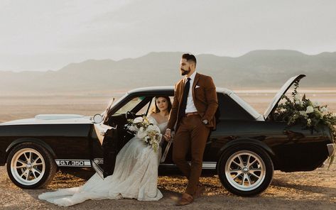 classic car desert elopement. black ford mustang bride and groom portrait photos. destination wedding photographer Classic Car Wedding, Car Engagement Photos, Classic Car Photoshoot, Vintage Engagement Photos, Elopement Planner, Vintage Car Wedding, Wedding Portrait Poses, Wedding Picture Poses, Wedding Couple Poses