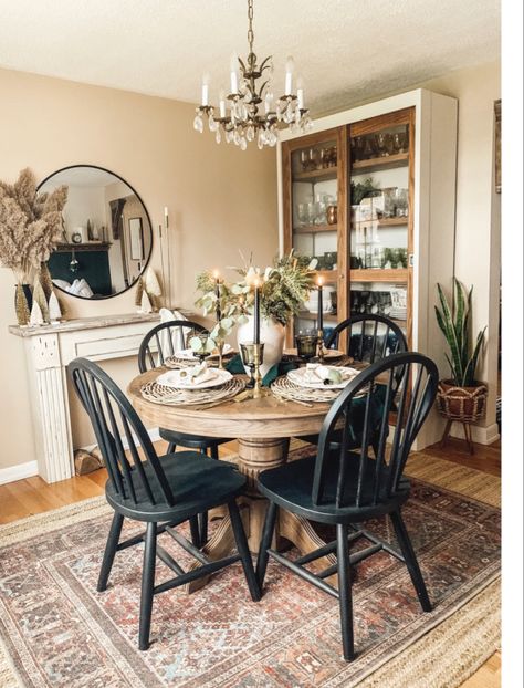 Round Raw Wood Dining Table, Transform White Kitchen Cabinets, Dining Room Curio Cabinet Decor, Historic House Decor, Neutral Boho Dining Room, Black And Grey Dining Room Decor, Modern Vintage Dining Table, Small Ranch Interior, Green Black Dining Room