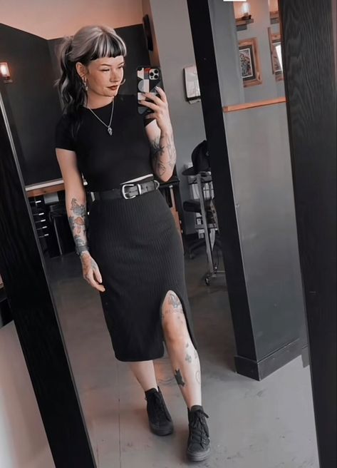 All Black Professional Outfits Business, Black Stylist Outfit, Alternative Fashion Business Casual, Modern Alt Fashion, Work Appropriate Goth Outfits, Edgy Professional Outfits Summer, Grown Up Goth Style, Adult Punk Outfits, Alternative Interview Outfit