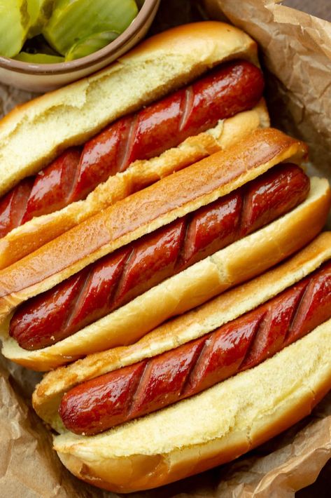 Hot Dogs On Grill, Fried Hotdogs, Hot Dog Aesthetic, Doctor Craft, Lunch Sandwich Recipes, Hot Dog Relish, Hotdog Sandwich, Fried Hot Dogs, Camping Foods