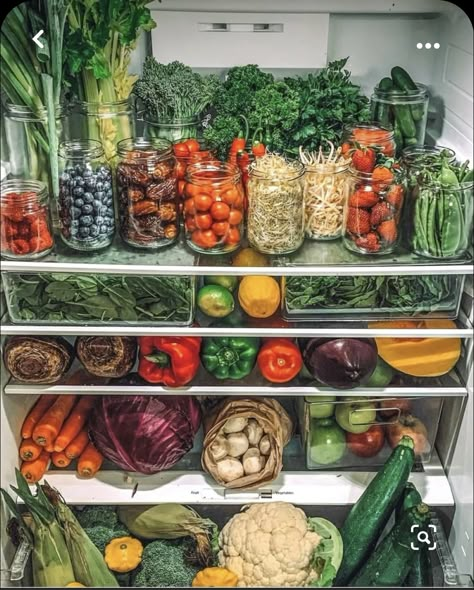 Vegan Fridge, Healthy Fridge, Healthy Groceries, Makanan Diet, Healthy Food Motivation, Fruit And Veg, Whole Foods, Healthy Nutrition, Raw Vegan