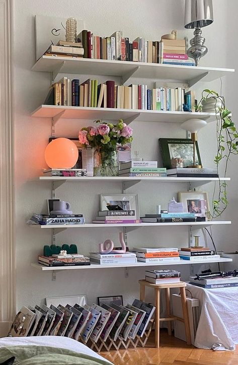 Burhult Shelf Ideas, Books To Read Aesthetic, Bookshelves Aesthetic, Room Design Aesthetic, Prague Apartment, Wood Homes, Read Aesthetic, Shelf Inspiration, Shelves Decor