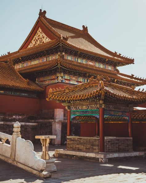 Top 10 Tips for visiting The Forbidden City in Beijing - Charlies Wanderings The Forbidden City, China Architecture, Ruyi's Royal Love In The Palace, Aesthetic Places, Asian Architecture, Forbidden City, Imperial Palace, Okinawa Japan, Chicago Restaurants