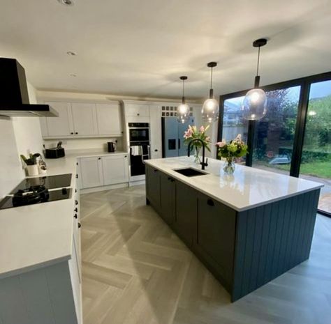 Narrow Open Plan Kitchen Living Room, Open Plan Kitchen Living Room With Island, L Shaped Kitchen Diner Family Room, Uk Kitchen Ideas, Kitchen Living Area Open Plan, Open Plan Kitchen Dining Living Layout, Kitchen Diner Ideas, Open Plan Kitchen Ideas, Gentleman Tattoo