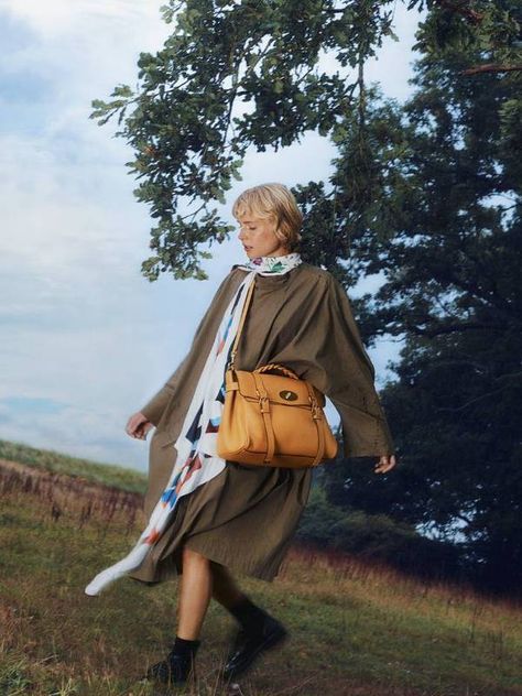 The Mulberry Alexa Bag Is Back and You Can Shop It Here | Who What Wear UK Mulberry Bag Alexa, Alexa Bag, Mulberry Alexa, Mulberry Bag, Bag Icon, French Brands, Alexa Chung, Beauty Collection, Individual Style